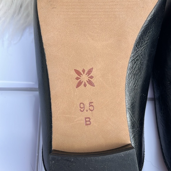 BCBGeneration Susanna Cherry Embellished Mule/Clogs/Shoes SZ 9.5B nwot - Picture 6 of 13